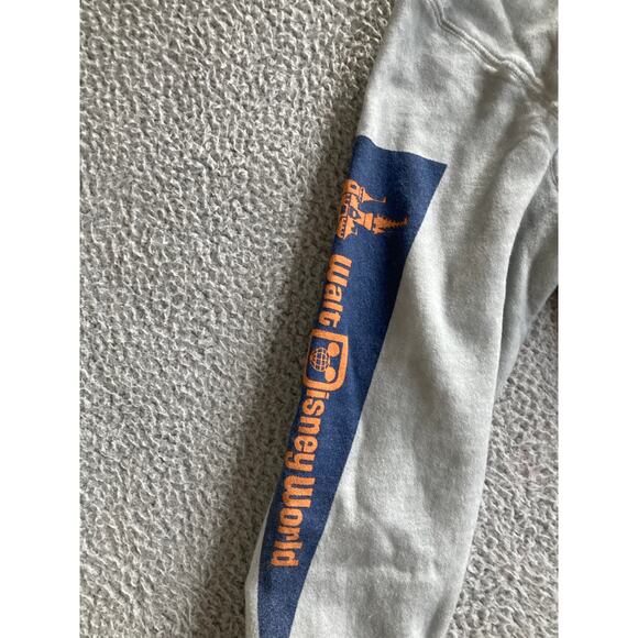 Walt Disney World Vault Collection 50 Sweatshirt Men Small Mickey Gray 70s Retro - Picture 3 of 16